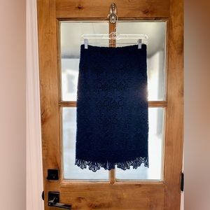 Size 0 navy blue knit skirt